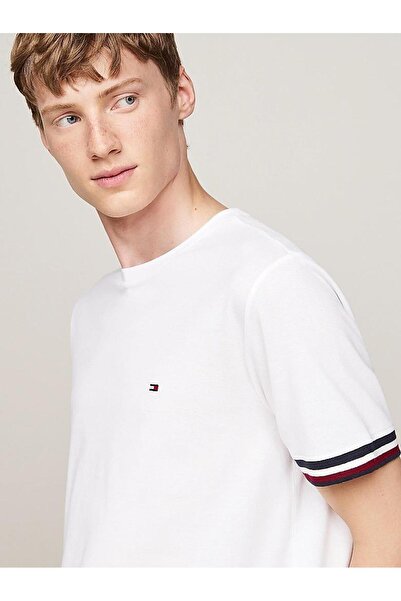 Tommy Hilfiger تي شيرت ذو شريط عالمي