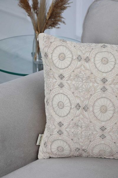 Aisha's Design غطاء وسادة مطرز بالدانتيل، K-264