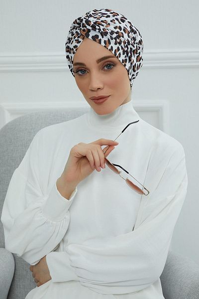 Aisha's Design بونيه منقوش - موديل B-4YD