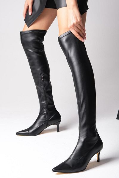 Mio Gusto Latisha Black Short Heeled Stretch Boots