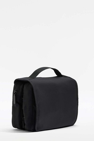 Oysho Hanging water-repellent wash bag