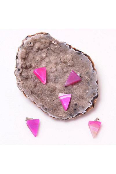 Taş Sandığı Pink Agate Stone Triangle Necklace