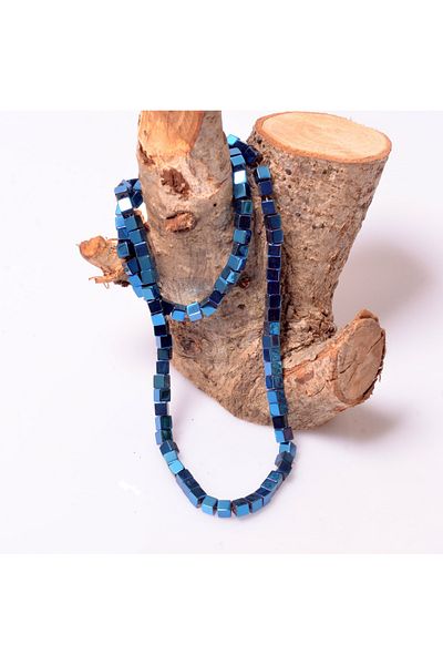 Taş Sandığı Cube Shaped Hematite Stone String - 4 mm Blue Color