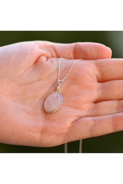 Taş Sandığı Pink Quartz Stone Silver Necklace