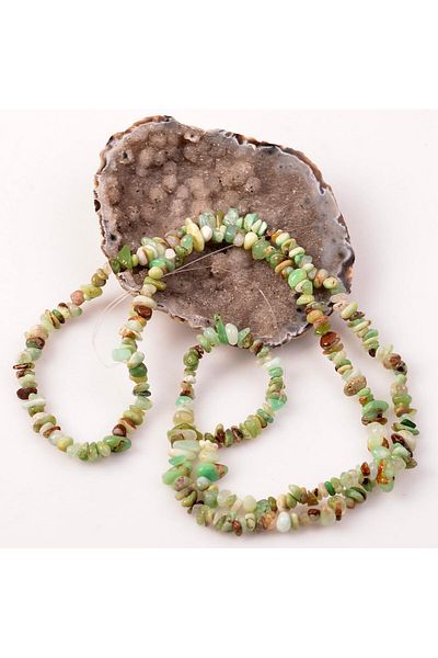 Taş Sandığı Chrysoprase Stone Unshaped String - Broken Stone