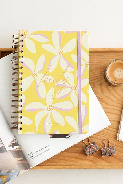 Matt Notebook Agenda zilnică în spirală pentru anul 2025 16x24 cm - 12 luni