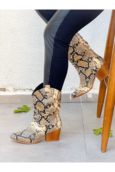 irmona Tokyo Bej Vizon Yılan Derisi Körüklü Kısa Dallas Bot