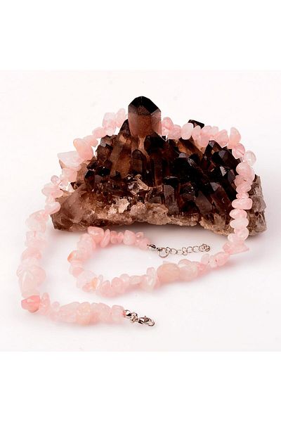 Taş Sandığı Pink Quartz Stone Unshaped Necklace