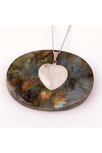Taş Sandığı Crystal Quartz Stone Heart Necklace