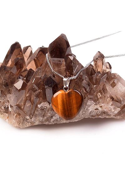 Taş Sandığı Tiger Eye Stone Heart Necklace - Small Size
