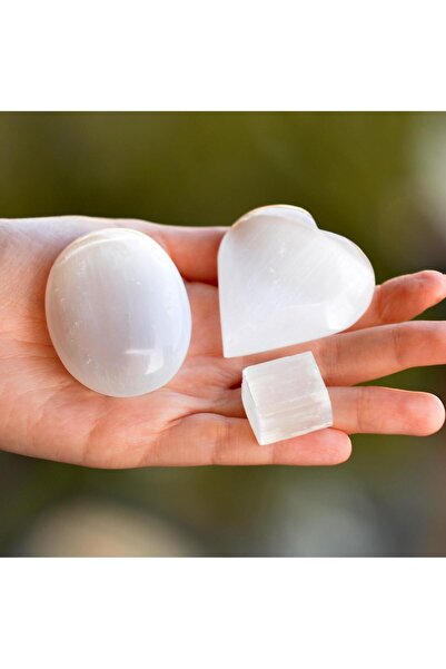 Taş Sandığı Üç Adet Selenit Taşı Kütle