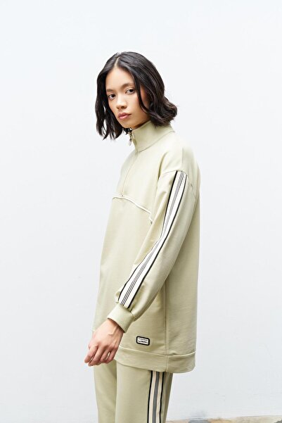 Basicpark Light Khaki Women's Sweatshirt - Stand Collar, Half Zipper, Label Detail, Comfortable Cut and Stripe Detail