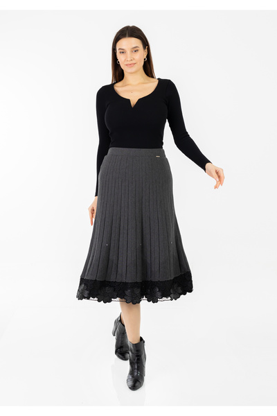 Guzella تنورة متوسطة الطول ذات ثنيات من الدانتيل