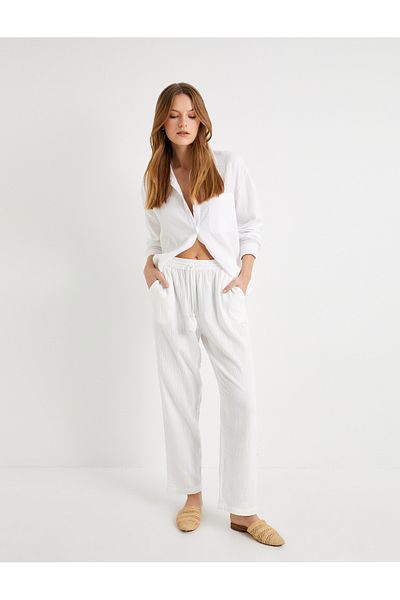Koton Hose aus Baumwolle mit normaler Taille und Schnürung und Taschendetails
