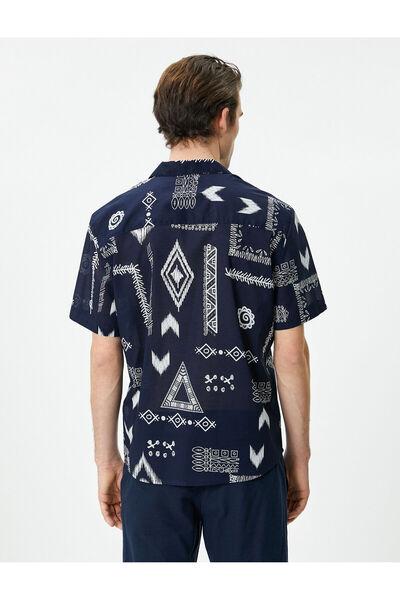 Koton Πουκάμισο με γιακά με έθνικ σχέδιο - κοντά μανίκια και κουμπιά