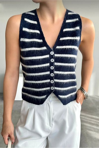 DAMGA Collection Women's Knitwear Buttoned Vest