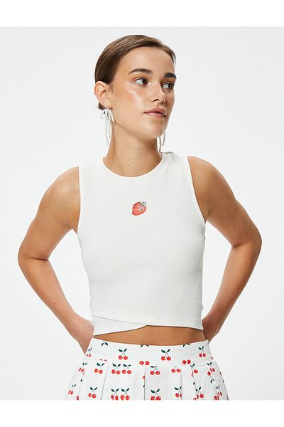 Koton Crop tílko s jahodovým potiskem Asymetrického střihu Slim Fit