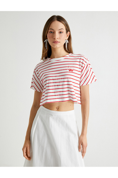 Koton X Tuba Unsual – Crop-T-Shirt mit Kirschdruck, kurzärmelig, Rundhalsausschnitt, Baumwolle