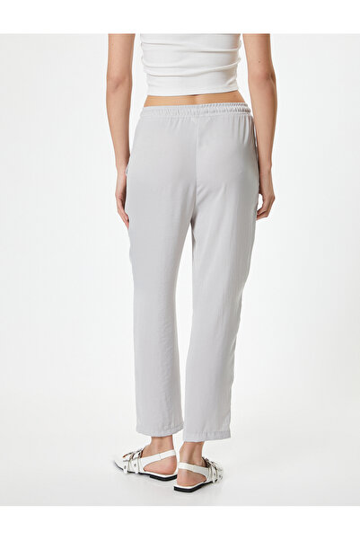 Koton Mini Şort Kemer Detaylı Cepli Viskon Kumaş