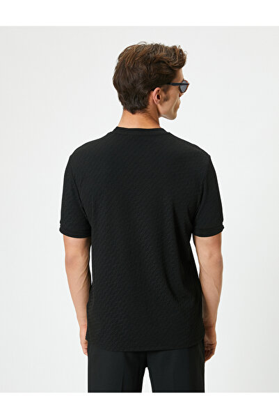 Koton Basic Tişört Dokulu Elastik Bitişli Kısa Kollu Bisiklet Yaka Regular Fit