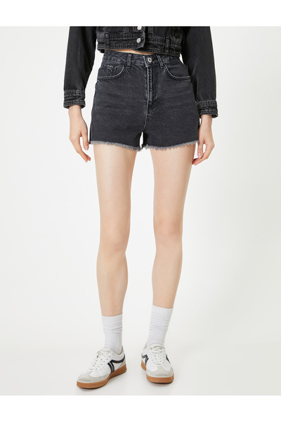Koton Mini džínové šortky s vysokým pasem - detail do kapsy