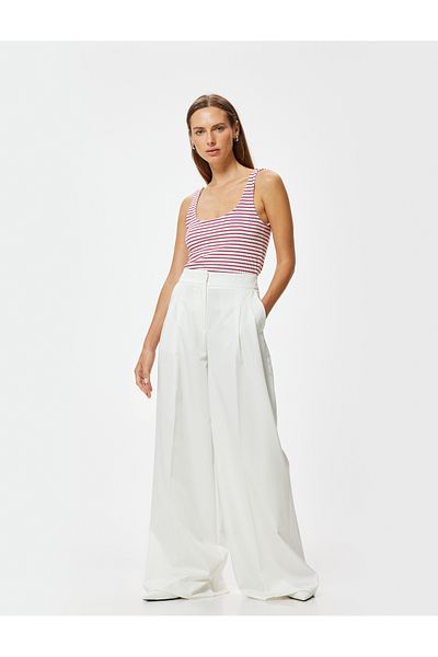 Koton Tanktop aus Viskose mit tiefem U-Ausschnitt, dicke Träger und gerippte