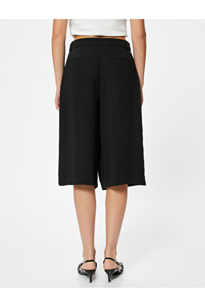 Koton Bermuda Şort Asimetrik Bel Cepli Rahat Kalıp