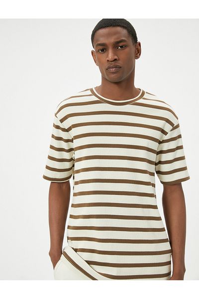 Koton Μπλουζάκι με ριγέ Slim Fit Crew Neck - κοντομάνικο