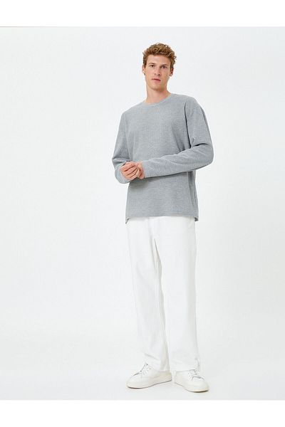 Koton Crew Neck Textured Long Sleeve Basic Sweatshirt