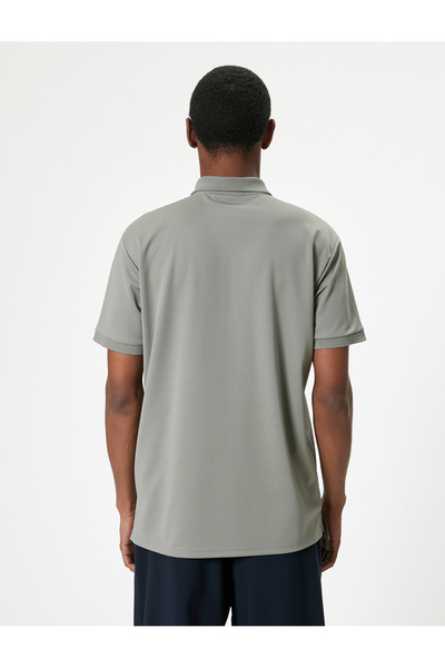 Koton Slim Fit T-Shirt mit Kragen – kurze Ärmel und Knopf
