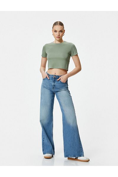 Koton Tricou crop cu mânecă scurtă, cu decolteu în amestec modal