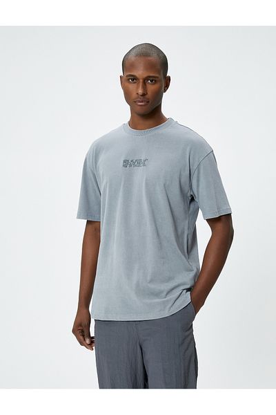 Koton Übergroßes T-Shirt mit Slogan-Stickerei, Rundhalsausschnitt, kurze Ärmel