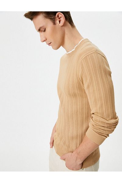 Koton Slim Fit pulóver kötöttáru texturált gallérral, részletes hosszú ujjú