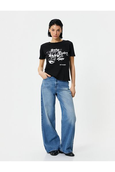 Koton Σλόγκαν εμπριμέ T-Shirt με λαιμόκοψη κοντό μανίκι