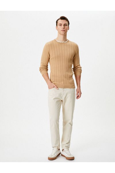 Koton Slim Fit pulóver kötöttáru texturált gallérral, részletes hosszú ujjú