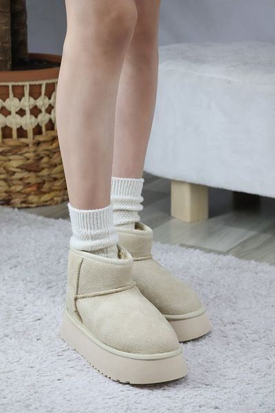 asmi shoes Γυναικείες κρεμ σουέντ Pavro με γούνα στο εσωτερικό και χοντρή σόλα (4,5 cm) Μίνι κοντές μπότες