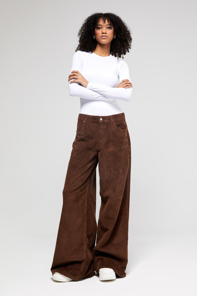 its basic Kadın Taba Renk Hera Kalın Fitilli Kadife Kumaş Palazzo Fit Pantolon