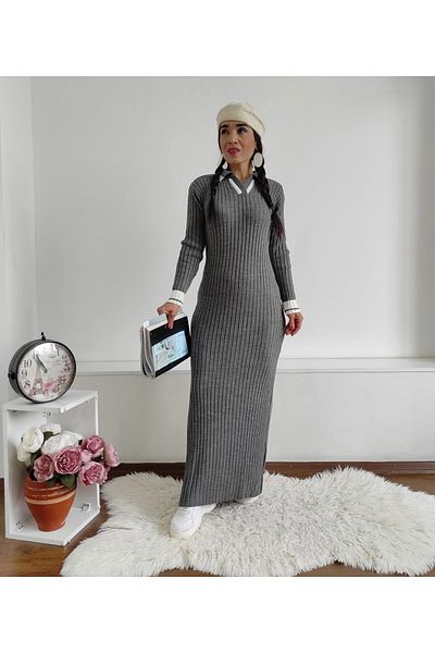 Altı Üstü Butik Πλεκτό φόρεμα με λεπτομέρεια με σχίσιμο γιακά