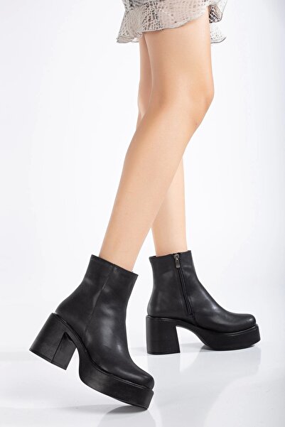 GULT Μαύρα γυναικεία μποτάκια με φερμουάρ