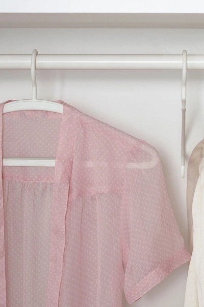 IKEA Αντιολισθητική πλαστική κρεμάστρα ρούχων, Λευκή/Γκρι πλαστική κρεμάστρα ...