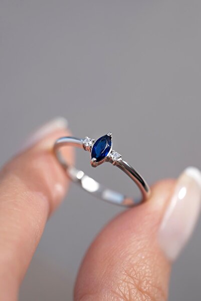 Jewelmim Mavi Renkli Taşlı Gümüş Yüzük 18 Ayar Beyaz Altın Kaplama Zirkon Taş...