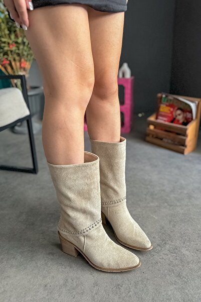 SHOEBELLAS Ascant Bej Süet Mini Taş Şeritli Kadın Çizme