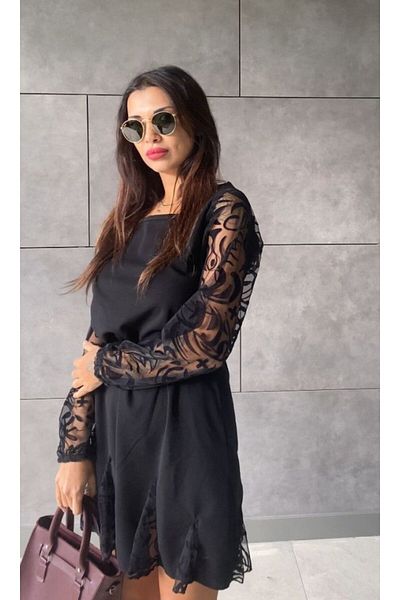 Kokosh moda Γυναικείο μακρυμάνικο φόρεμα με στρογγυλή λαιμόκοψη και δαντέλα κοντό εισαγόμενο κρεπ φόρεμα