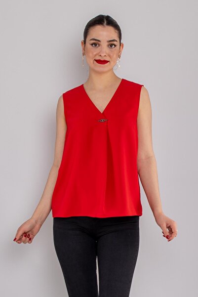 AYHAN 81954 Vyaka Brooch Detail Sleeveless Crepe Blouse