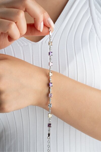 ESSARE 925 Ayar Gümüş Rodyum Kaplama 5 mm Kare Pembe Zirkon Taşlı Suyolu Bile...