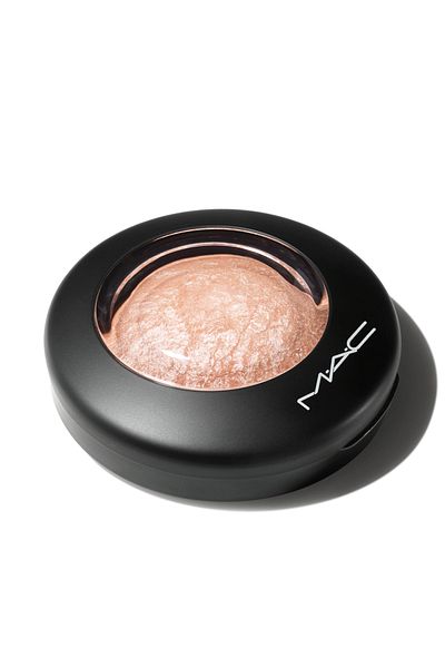 M.A.C Soft & Gentle Mineralize Skinfinish Brightening Powder