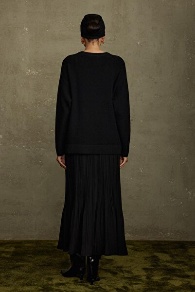 Suud Collection Black Island Pleated Skirt