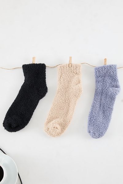 Trendyol Collection Mehrfarbige 3er-Pack dicke Handtuchstricksocken THMAW25CO00007