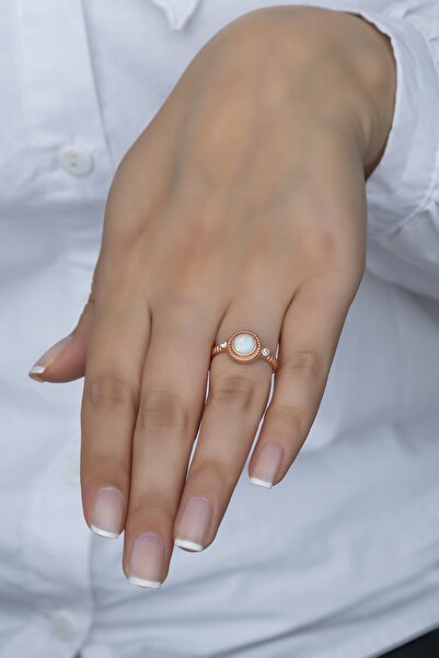 Nereze 925 Ayar Ayarlanabilir Beyaz Opal Tektaş Gümüş Yüzük