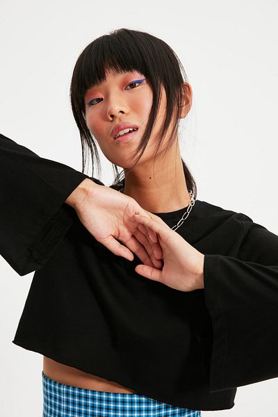 Trendyol Collection Czarny, 100% bawełniany, luźny/szeroki, luźny krój, okrągły dekolt, dzianinowy T-Shirt TWOAW22TS0042